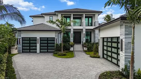 Exterior - 1640 Dolphin Ct, Naples, FL 34102 photo 6 of 6