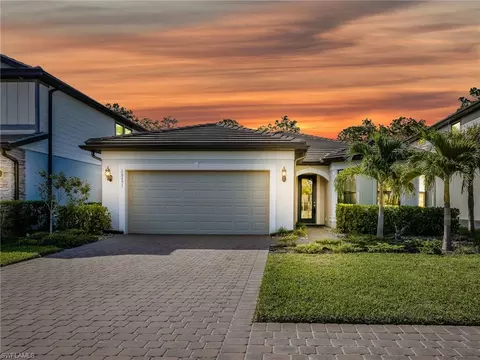 10491 Ventana Ln, Naples, FL 34120