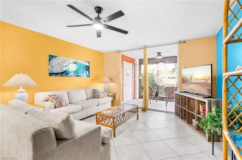 5959 Winkler Rd #114, Fort Myers, FL 33919