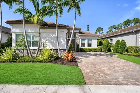 Exterior - 11241 Daphne Ct, Naples, FL 34120 photo 11 of 12