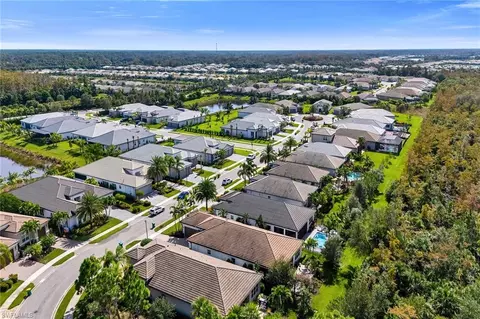 View/Area - 11241 Daphne Ct, Naples, FL 34120 photo 4 of 8
