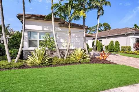 Exterior - 11241 Daphne Ct, Naples, FL 34120 photo 12 of 12