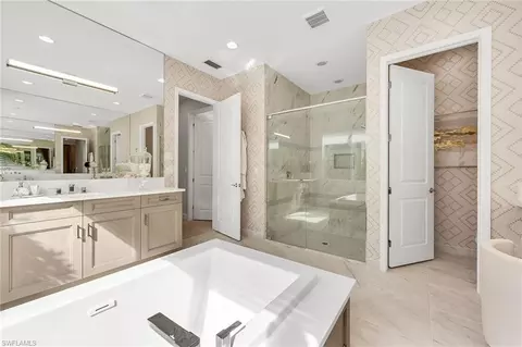Bath - 11241 Daphne Ct, Naples, FL 34120 photo 2 of 4