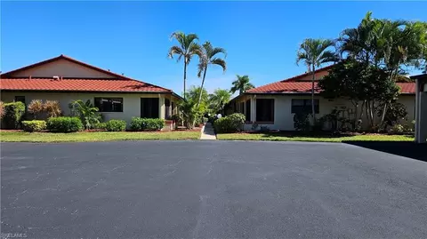 2060 Pine Isle Ln #2060, Naples, FL 34112