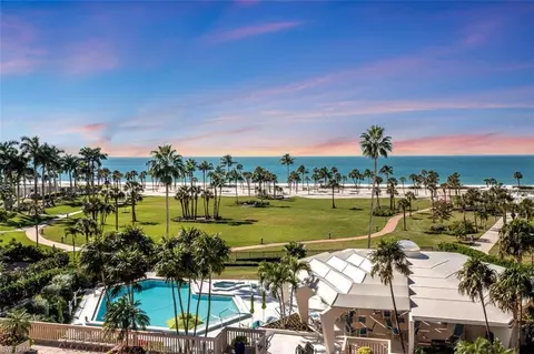 4031 Gulf Shore Blvd N #6B, Naples, FL 34103