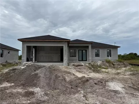 914 Manresa Ave S, Lehigh Acres, FL 33974