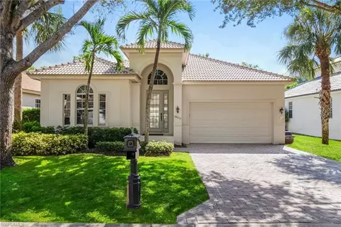 19013 Ridgepoint Dr, Estero, FL 33928