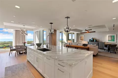 Kitchen - 6897 Grenadier Blvd #902, Naples, FL 34108 photo 5 of 7