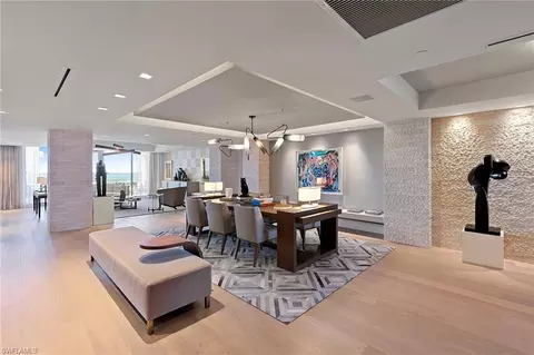 6897 Grenadier Blvd #902, Naples, FL 34108