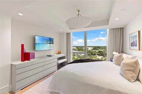 Bedroom - 6897 Grenadier Blvd #902, Naples, FL 34108 photo 4 of 5