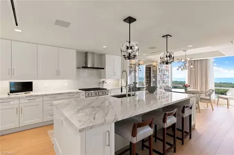 Kitchen - 6897 Grenadier Blvd #902, Naples, FL 34108 photo 2 of 7
