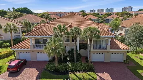 8471 Abbington Cir #1112, Naples, FL 34108
