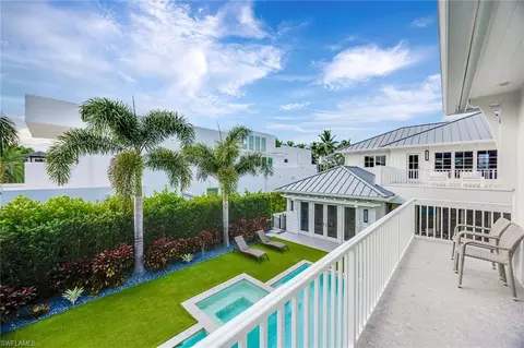 Exterior - 730 9th Ave S, Naples, FL 34102 photo 9 of 11