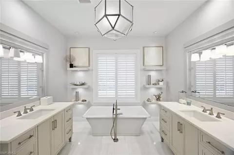 Bath - 730 9th Ave S, Naples, FL 34102 photo 1 of 2