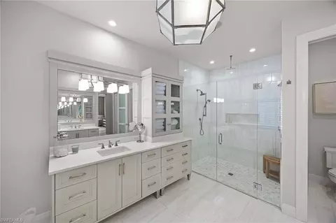 Bath - 730 9th Ave S, Naples, FL 34102 photo 2 of 2