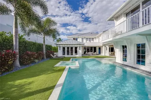 Exterior - 730 9th Ave S, Naples, FL 34102 photo 6 of 11