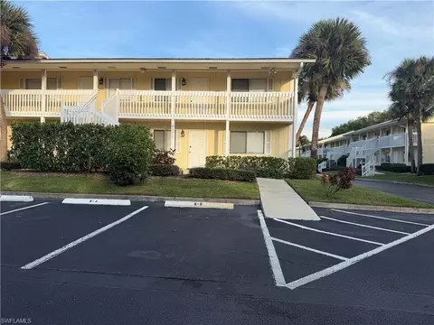 4613 Bayshore Dr #B8, Naples, FL 34112