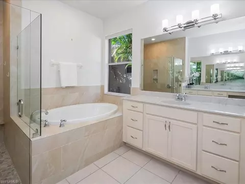 Bath - 12671 Biscayne Ct, Naples, FL 34105 photo 1 of 6