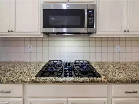 Kitchen - 12671 Biscayne Ct, Naples, FL 34105 photo 4 of 7