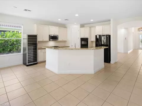 Kitchen - 12671 Biscayne Ct, Naples, FL 34105 photo 2 of 7