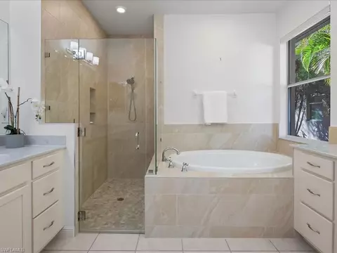 Bath - 12671 Biscayne Ct, Naples, FL 34105 photo 5 of 6