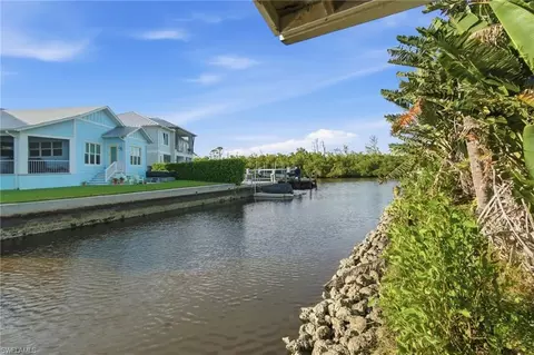 1138 Christopher Ct, Naples, FL 34104