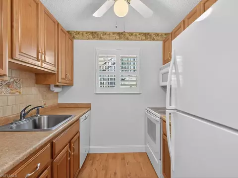 Kitchen - 766 Central Ave #101, Naples, FL 34102 photo 1 of 2