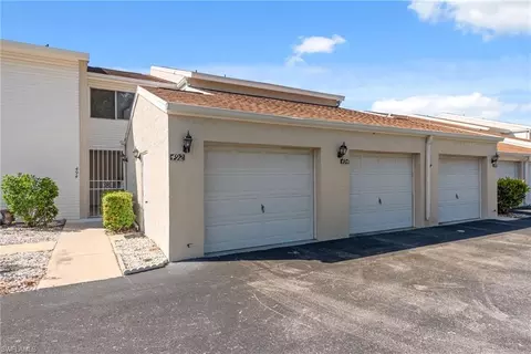 494 Bristle Cone Ln #48, Naples, FL 34113