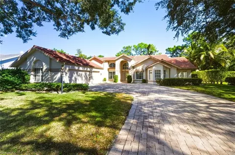 306 Belville Blvd, Naples, FL 34104