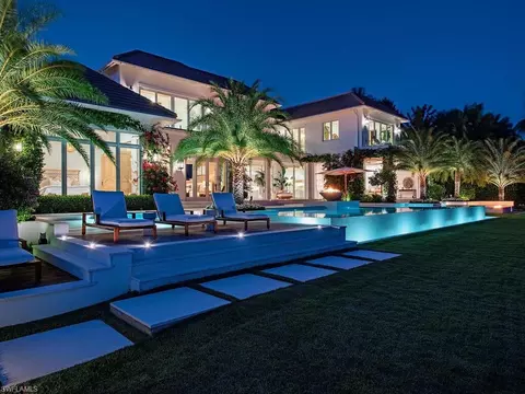860 Admiralty Parade E, Naples, FL 34102