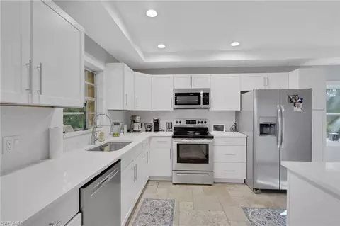 Kitchen - 687 Cypress Way E, Naples, FL 34110 photo 4 of 4