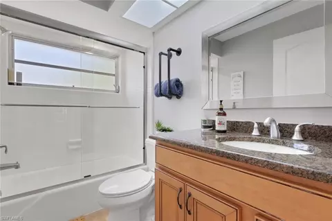 Bath - 687 Cypress Way E, Naples, FL 34110 photo 3 of 4
