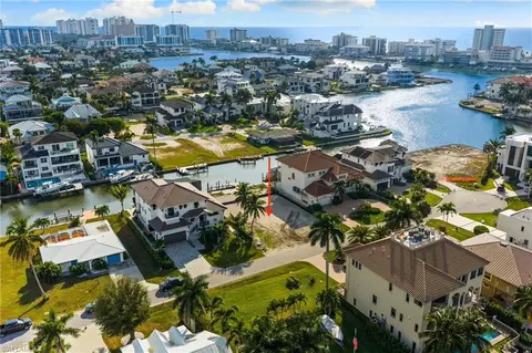 418 Seagull Ave, Naples, FL 34108 photo 8