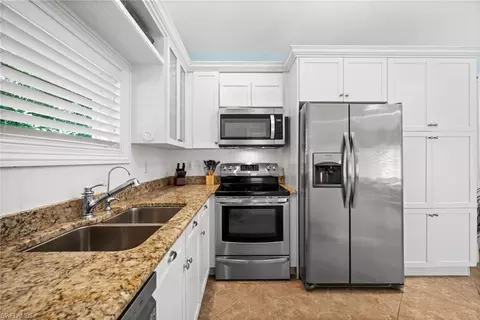 Kitchen - 1963 Bethany Pl, Naples, FL 34109 photo 6 of 6
