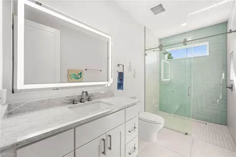 Bath - 1963 Bethany Pl, Naples, FL 34109 photo 2 of 4