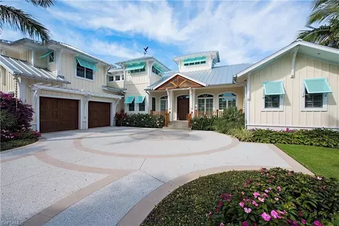 Exterior - 461 16th Ave S, Naples, FL 34102 photo 2 of 3