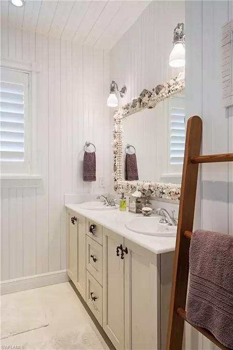 Bath - 461 16th Ave S, Naples, FL 34102 photo 1 of 1