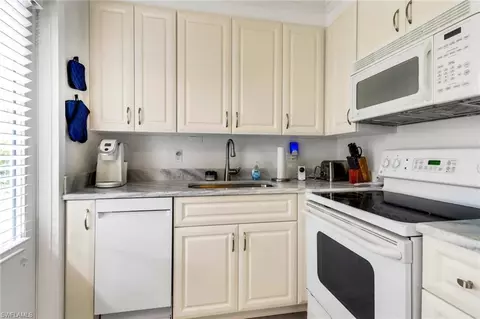 Kitchen - 207 8th Ave S #207A, Naples, FL 34102 photo 6 of 7