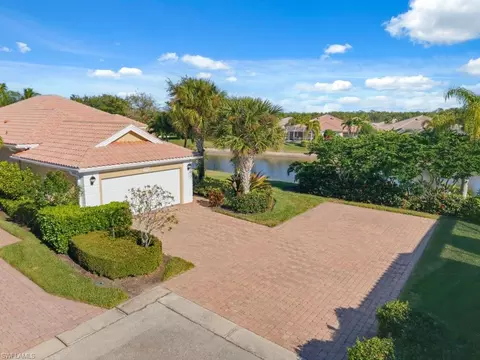 8596 Alessandria Ct, Naples, FL 34114