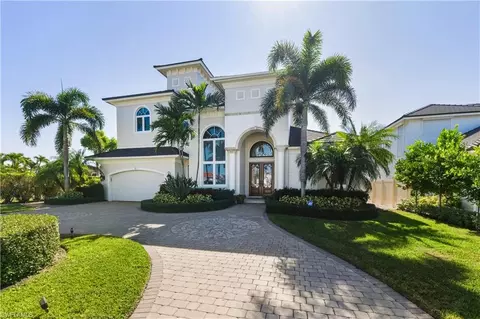 494 Seabee Ave, Naples, FL 34108