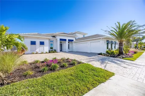 15398 Turin Dr, Naples, FL 34114 photo 4