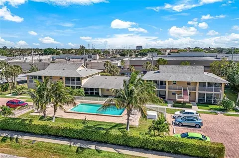 2000 Alamanda Dr #206, Naples, FL 34102
