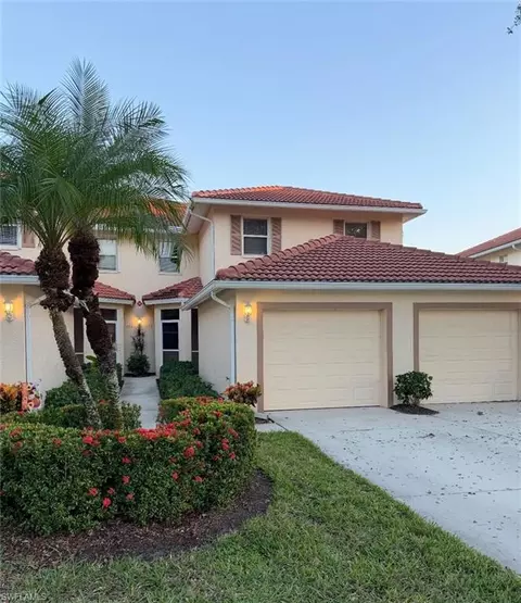 440 Robin Hood Cir #102, Naples, FL 34104