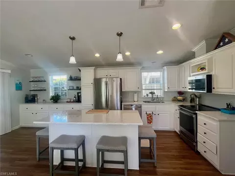 Kitchen - 1115 Jade Lake Pt, Naples, FL 34114 photo 2 of 6