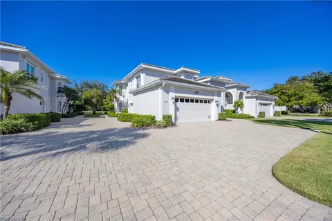 1835 Seville Blvd #711, Naples, FL 34109