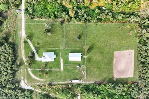 View/Area - 1960 Moulder Dr, Naples, FL 34120 photo 4 of 5