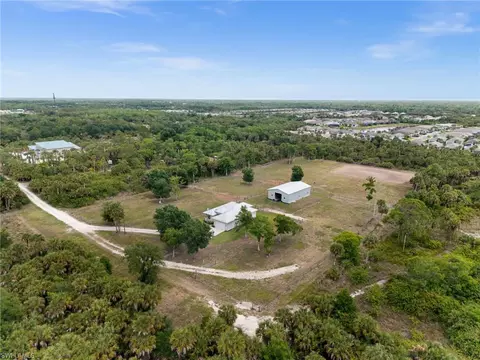 View/Area - 1960 Moulder Dr, Naples, FL 34120 photo 5 of 5