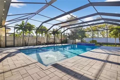 3328 Pilot Cir, Naples, FL 34120