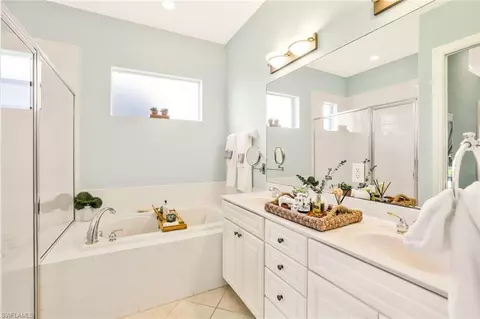 Bath - 6972 Amen Corner Ct, Naples, FL 34113 photo 1 of 3