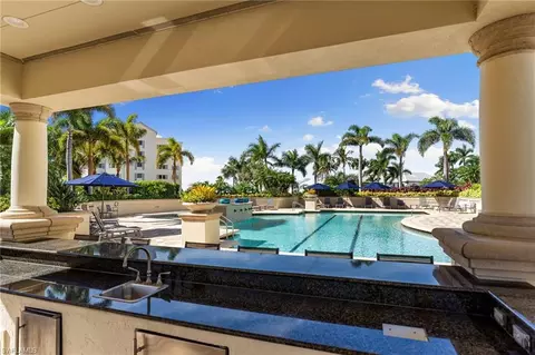 Exterior - 81 Seagate Dr #1103, Naples, FL 34103 photo 2 of 3
